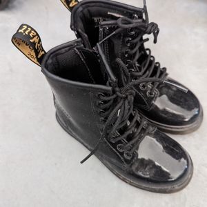 1460 Dr. Martens kid boots